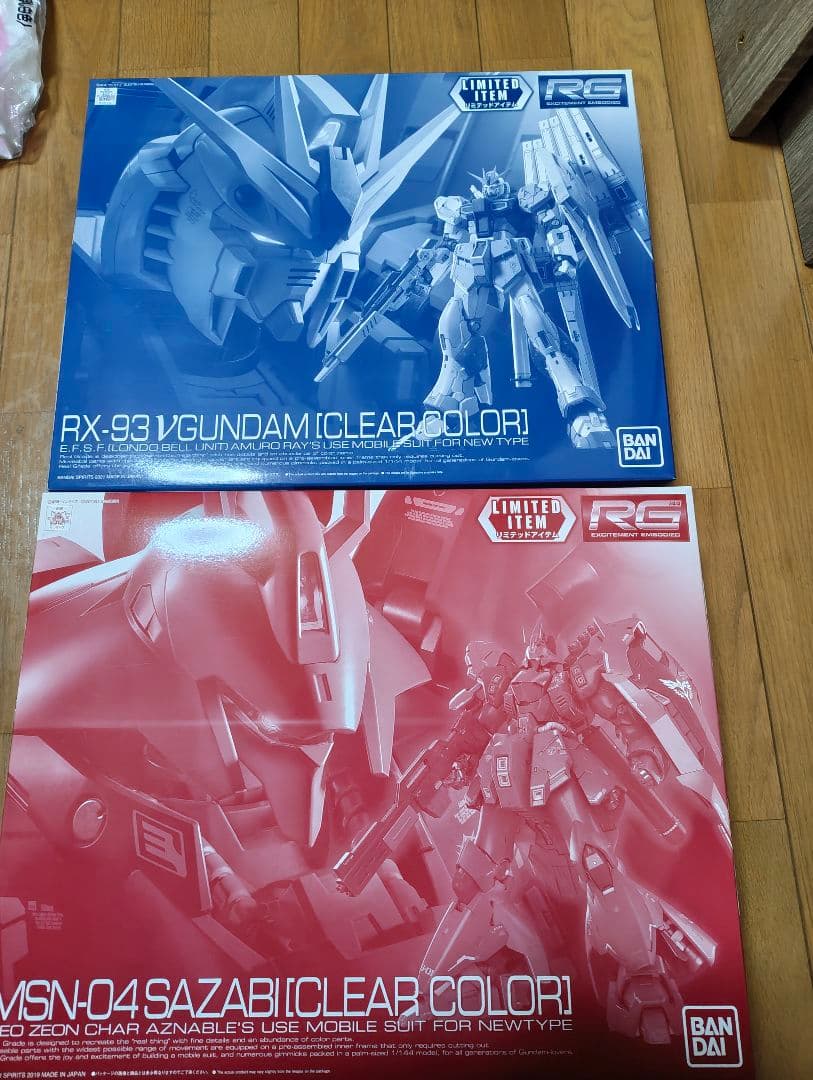 RX-93 ニューガンダム & MSN-04 サザビー [クリアカラー]