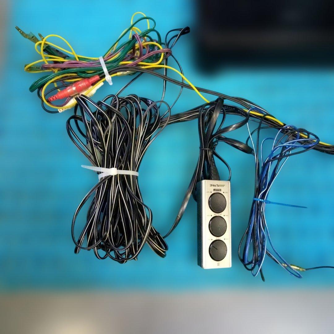 ALPINE SWE-1500 パワードサブウーファー