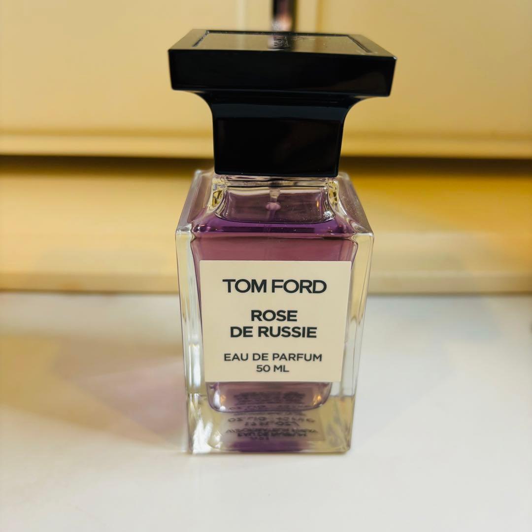 トムフォード　ローズドリュスィ　オードパルファムスプレィ
