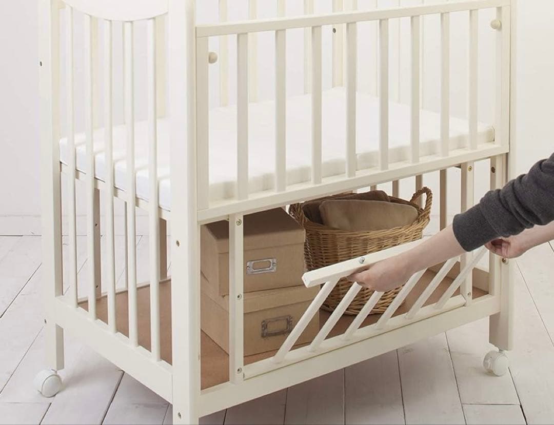 みはる KATOJI カトージ ベビーベッド プチバニラ 中古