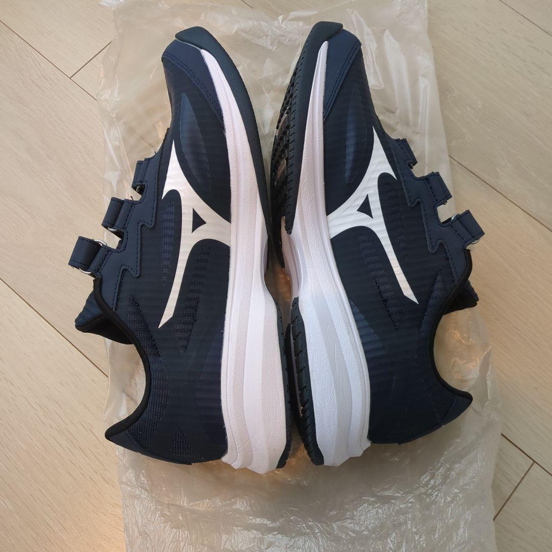 Mizuno ウエーブライトレボランエリート　トレーニングシューズ