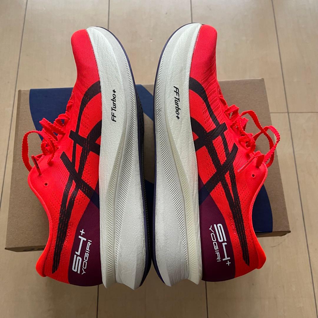 【美品】走行8キロASICS S4+YOGIRI 26.5