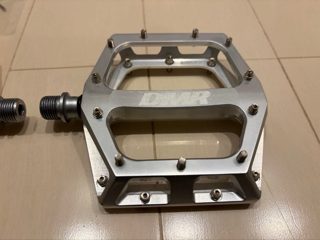 DMR Vault V2 ペダル