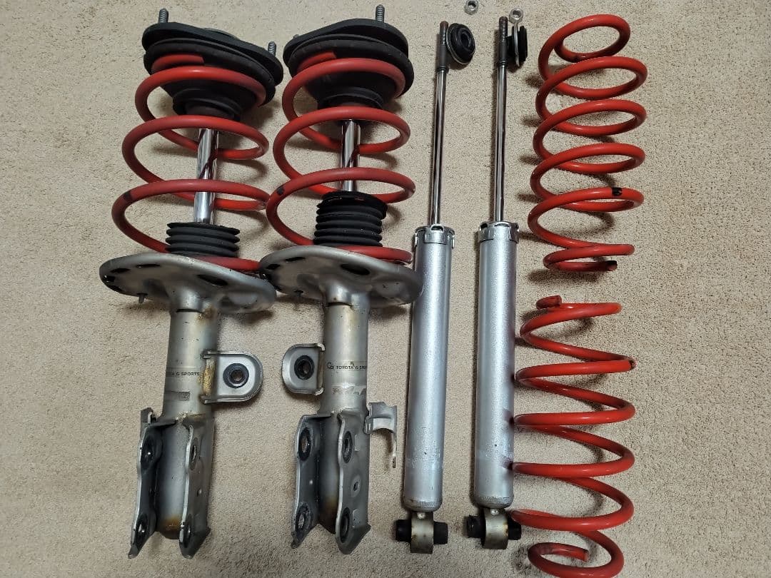 zvw30 プリウス G'z　純正　サスペンションキット　30　送料込み