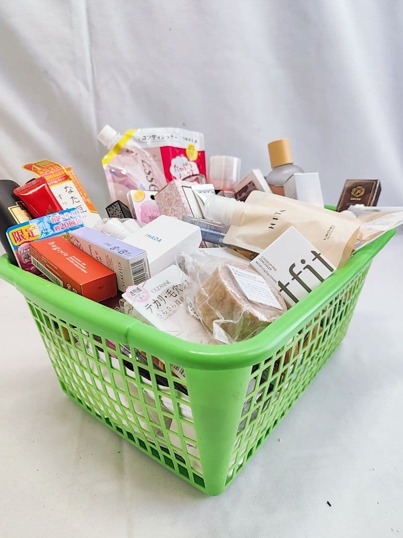 新品未使用　化粧品 基礎化粧 スキンケア　ヘアケア　コスメなど　大量まとめ売り