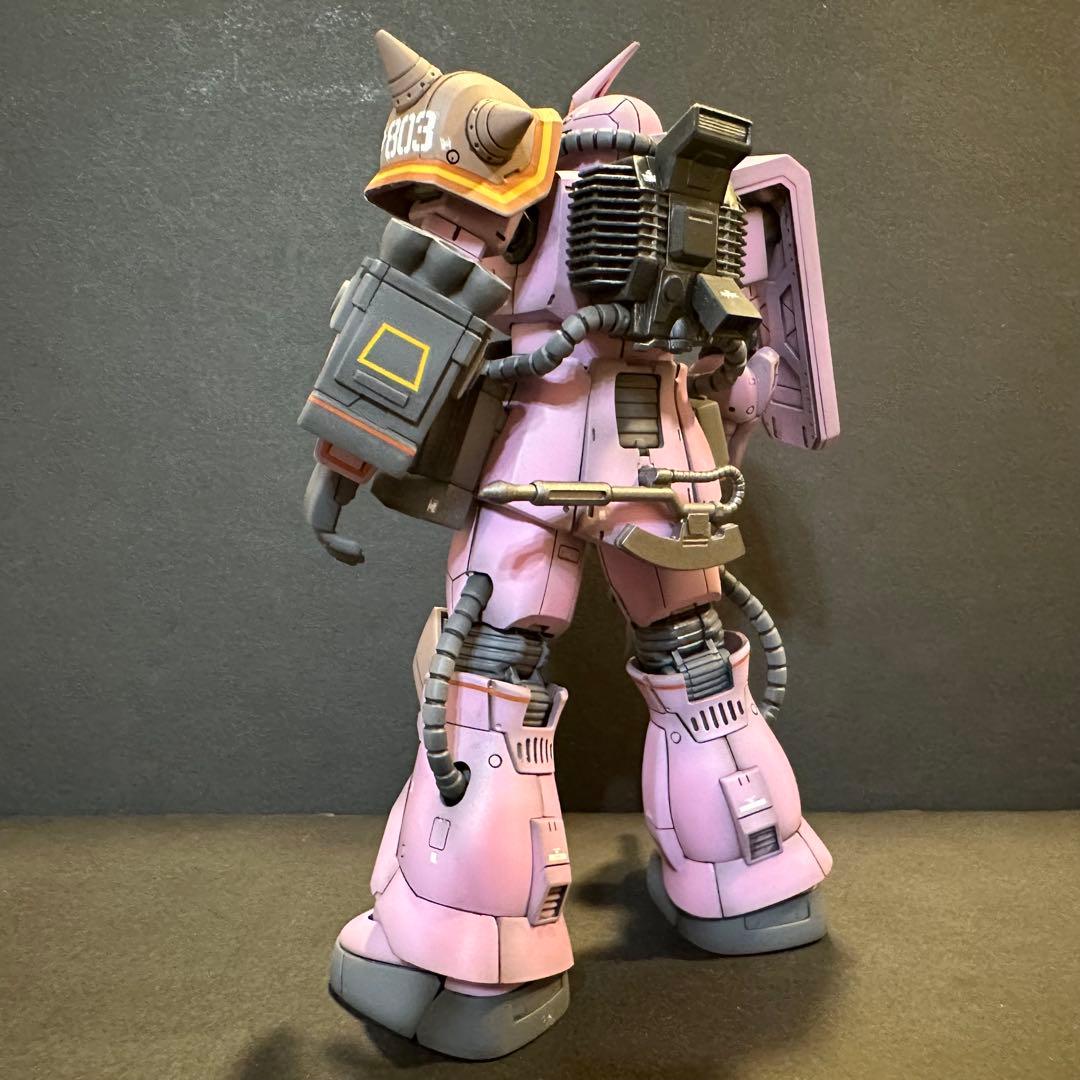 ＨＧ 1/144 ザク・デザートタイプ ピンクパンサー隊機 塗装済 完成品