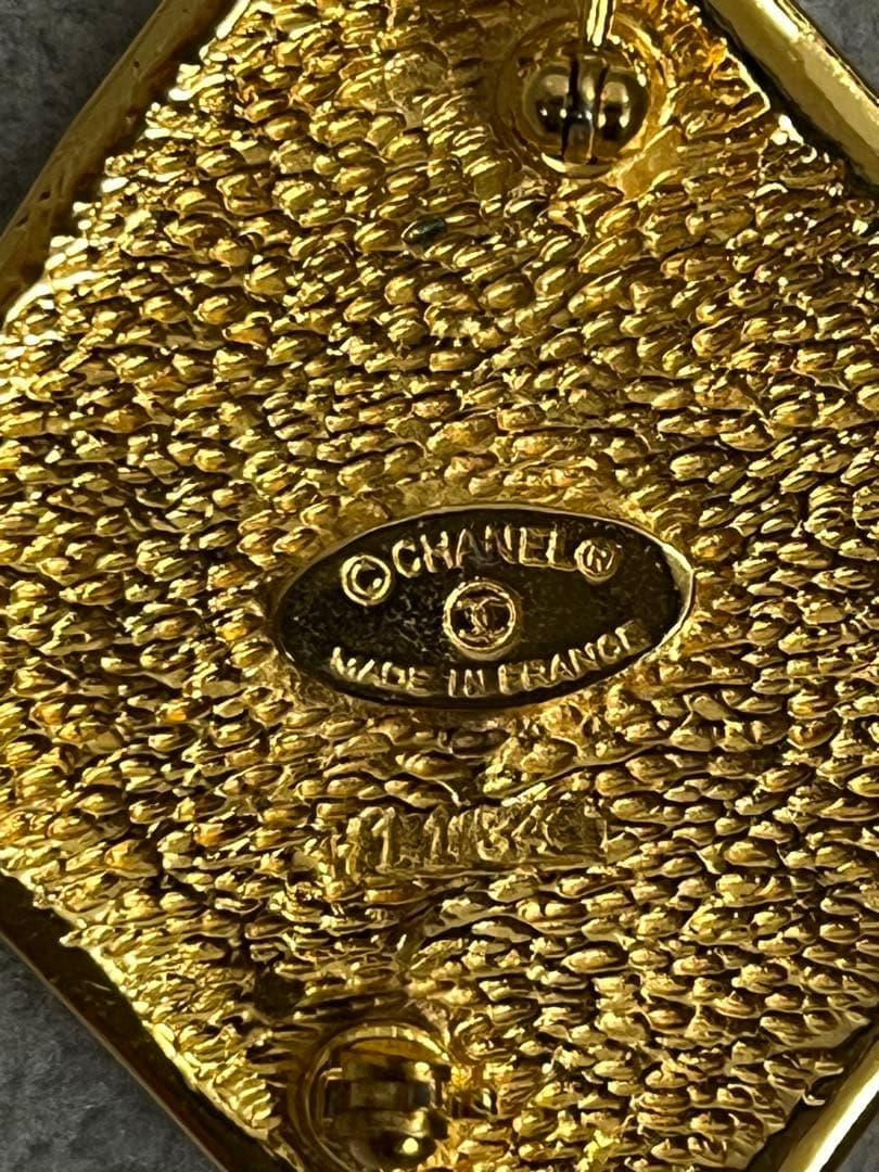 美品 CHANEL シャネル ブローチ 箱付 菱形 ゴールド アンティーク