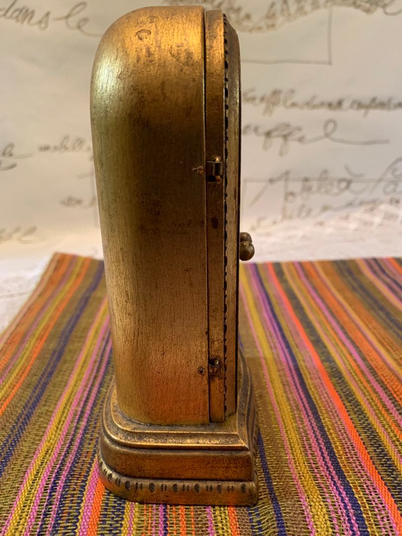 フランス製　アンティーク　木のドームに入った聖母子像の置物！厳かな雰囲気です！