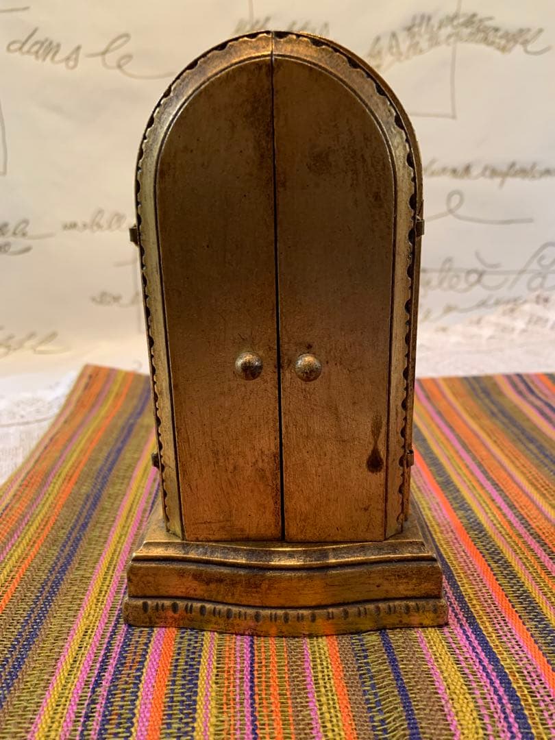 フランス製　アンティーク　木のドームに入った聖母子像の置物！厳かな雰囲気です！