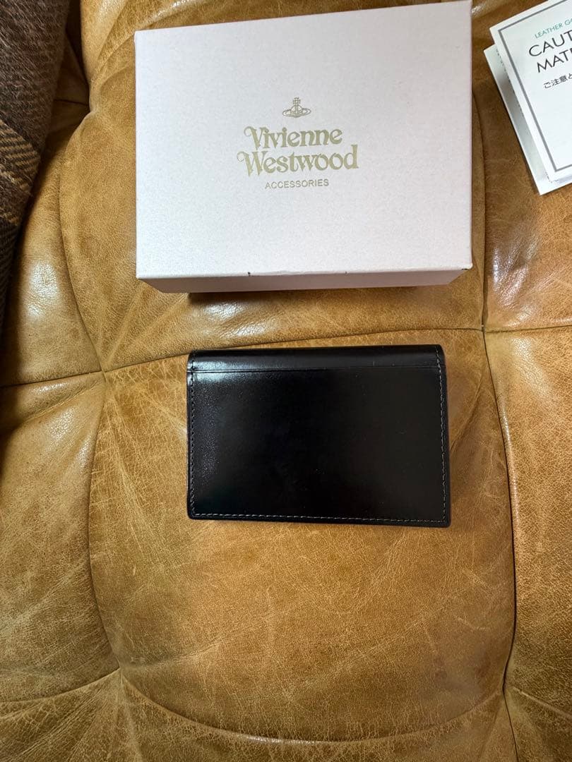 限定値引Vivienne Westwood ビビアン　ブラック名刺入れ　内側赤色