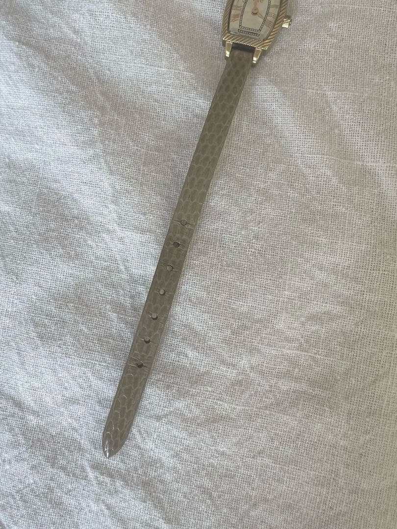 【美品】ete腕時計　トノー 1pダイヤエンボスレザーベルトレディース腕時計