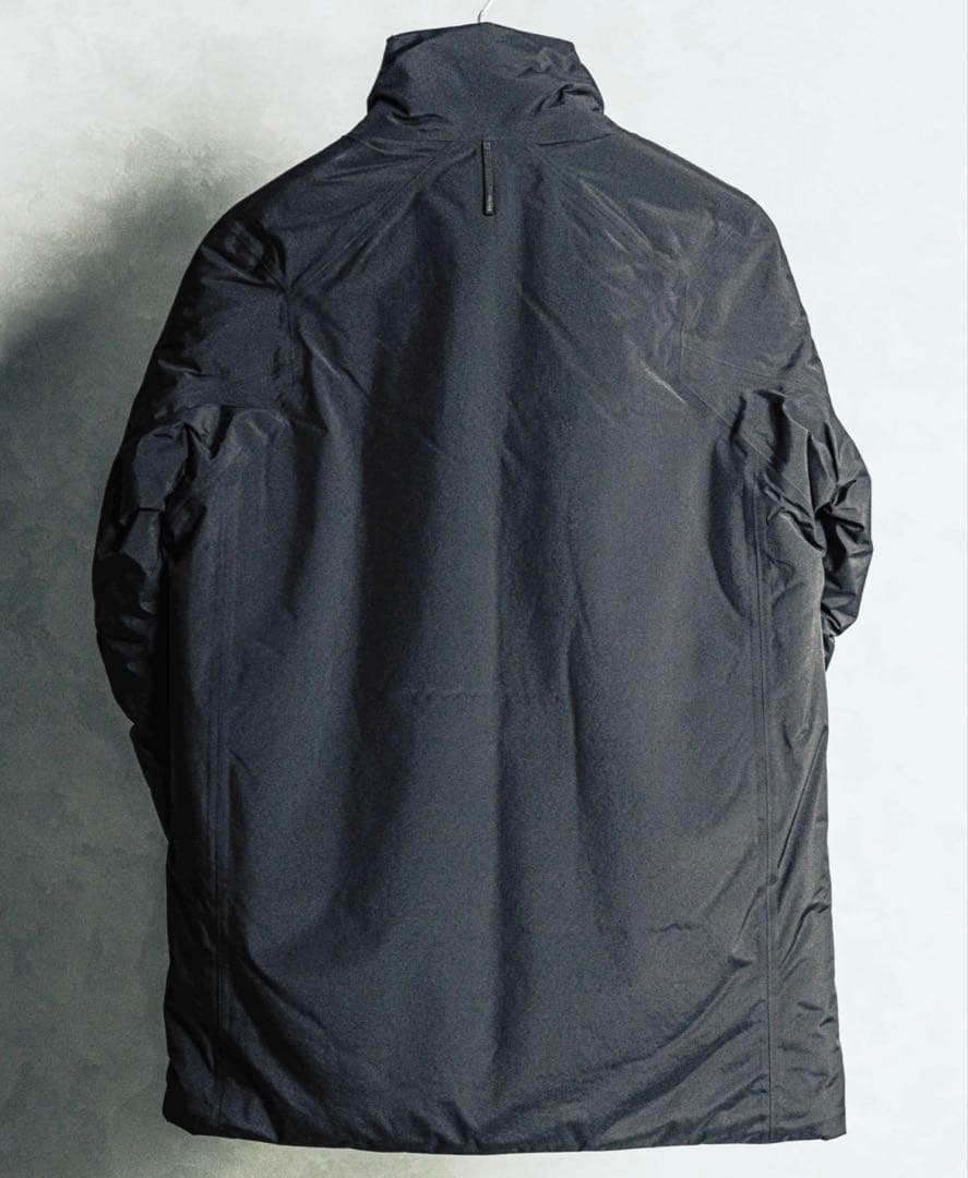 【美品】ARC'TERYX VEILANCE ダウンジャケット