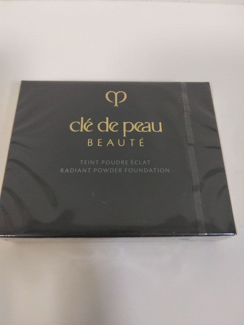 クレドポーボーテ　タンプードルエクラⅡ　オークル10