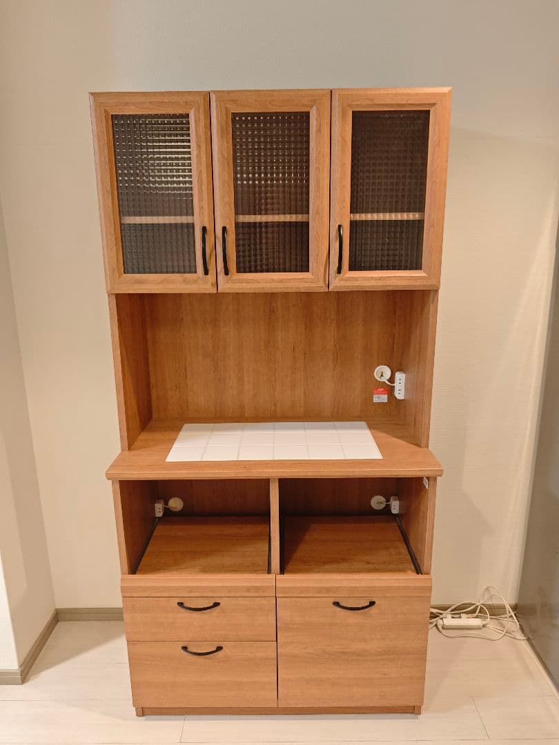 食器棚　木目調キャビネット ガラス扉付き