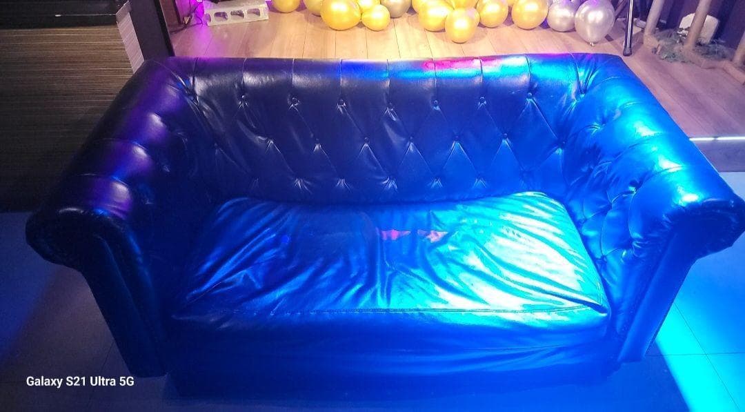 MA様 2個セット 2人掛 黒革 高級アンティークチェスターフィールドソファー