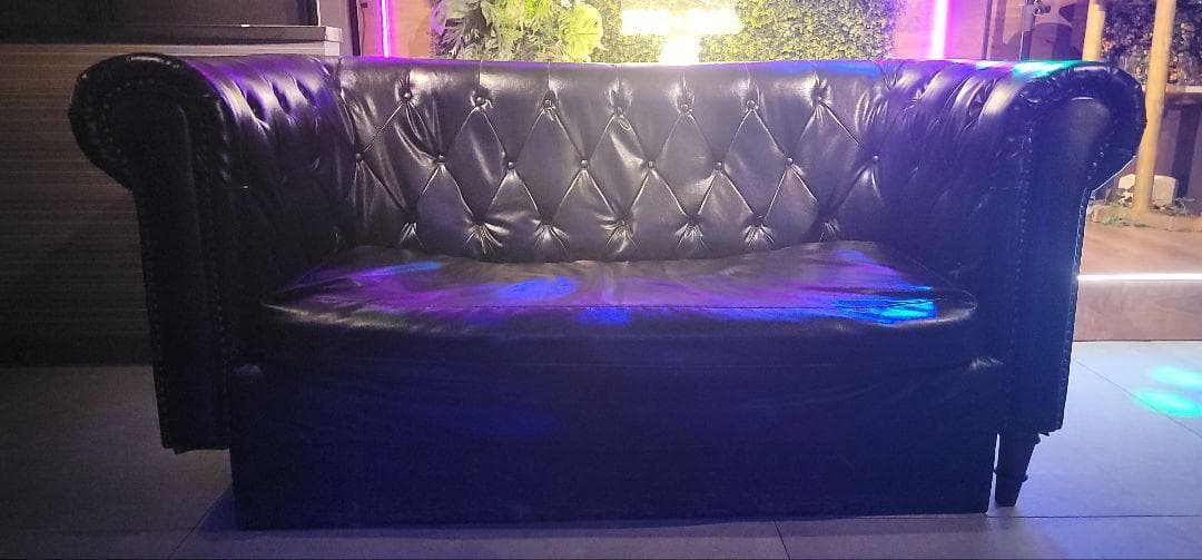 MA様 2個セット 2人掛 黒革 高級アンティークチェスターフィールドソファー