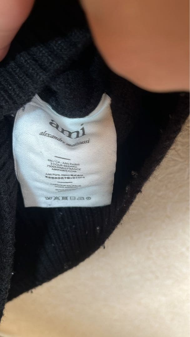 ami フード付きセーター 黒 ハート刺繍