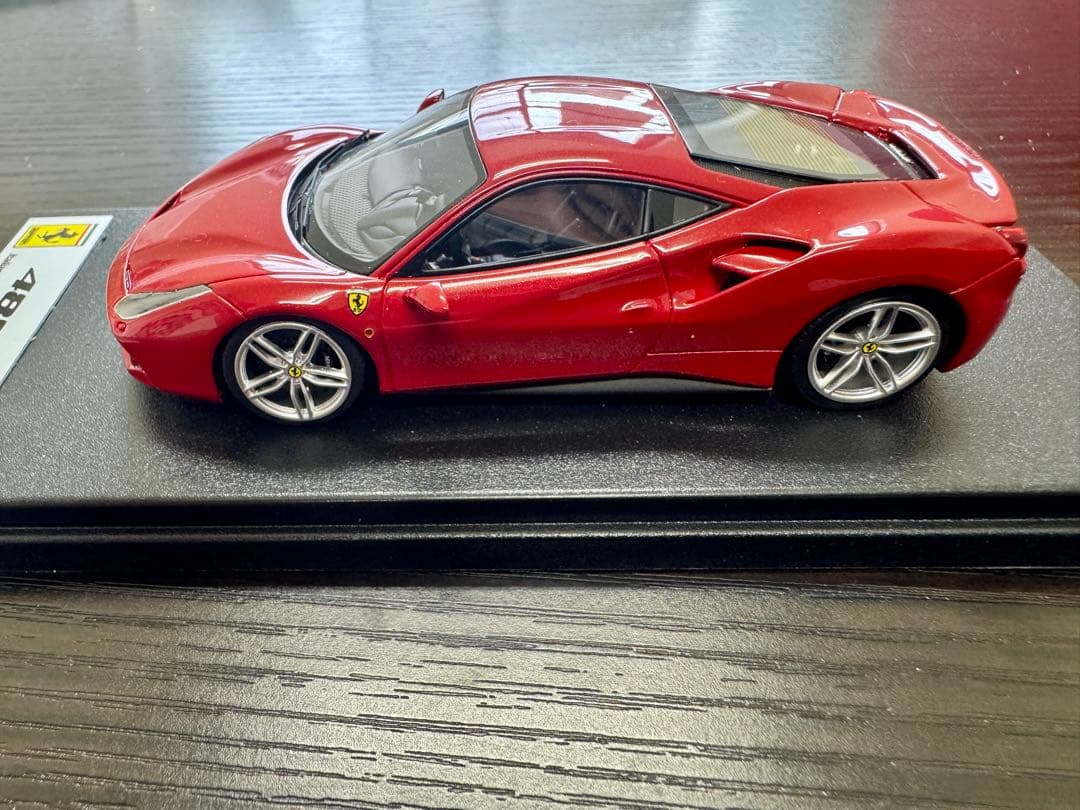 Ferrari 488 GTB ミニカー Looksmart 赤 1/43