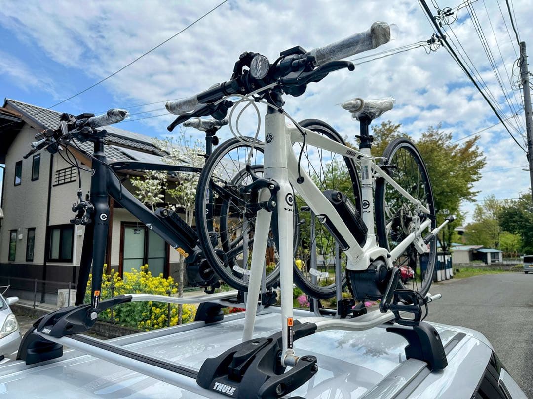 電動アシスト自転車　クロスバイクYPJ-C 2台THULEサイクルキャリア2台