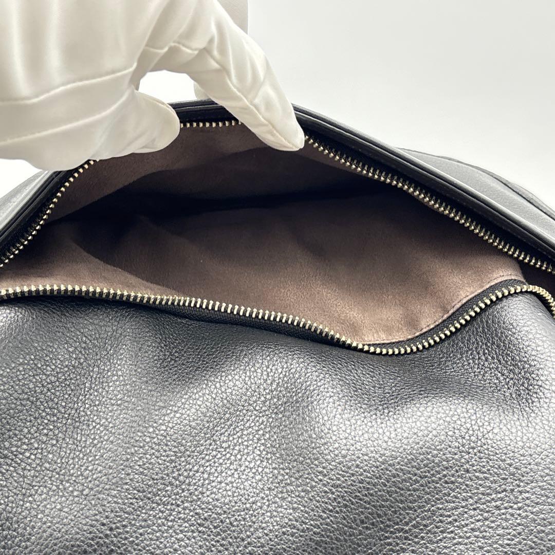 PELLE MORBIDA ワンショルダーバッグ レザー A4収納可 肩掛け