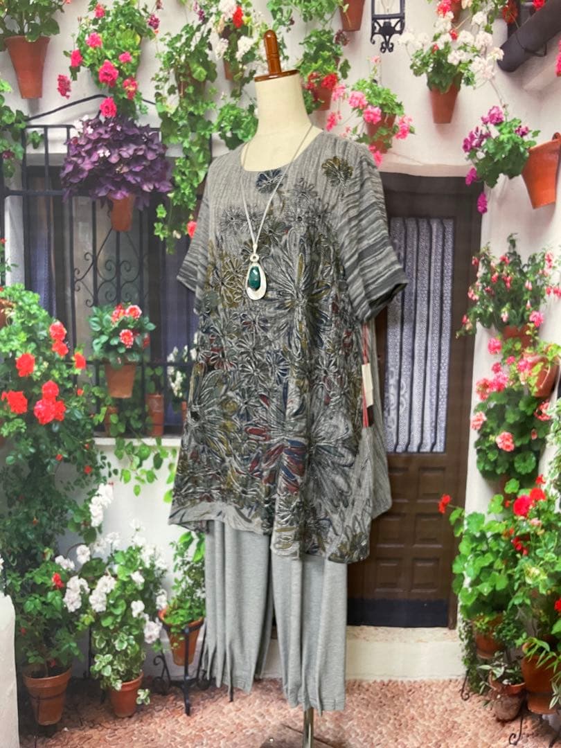 花938新品koibitomisaki 綿麻 刺繍付きAラインTU/951