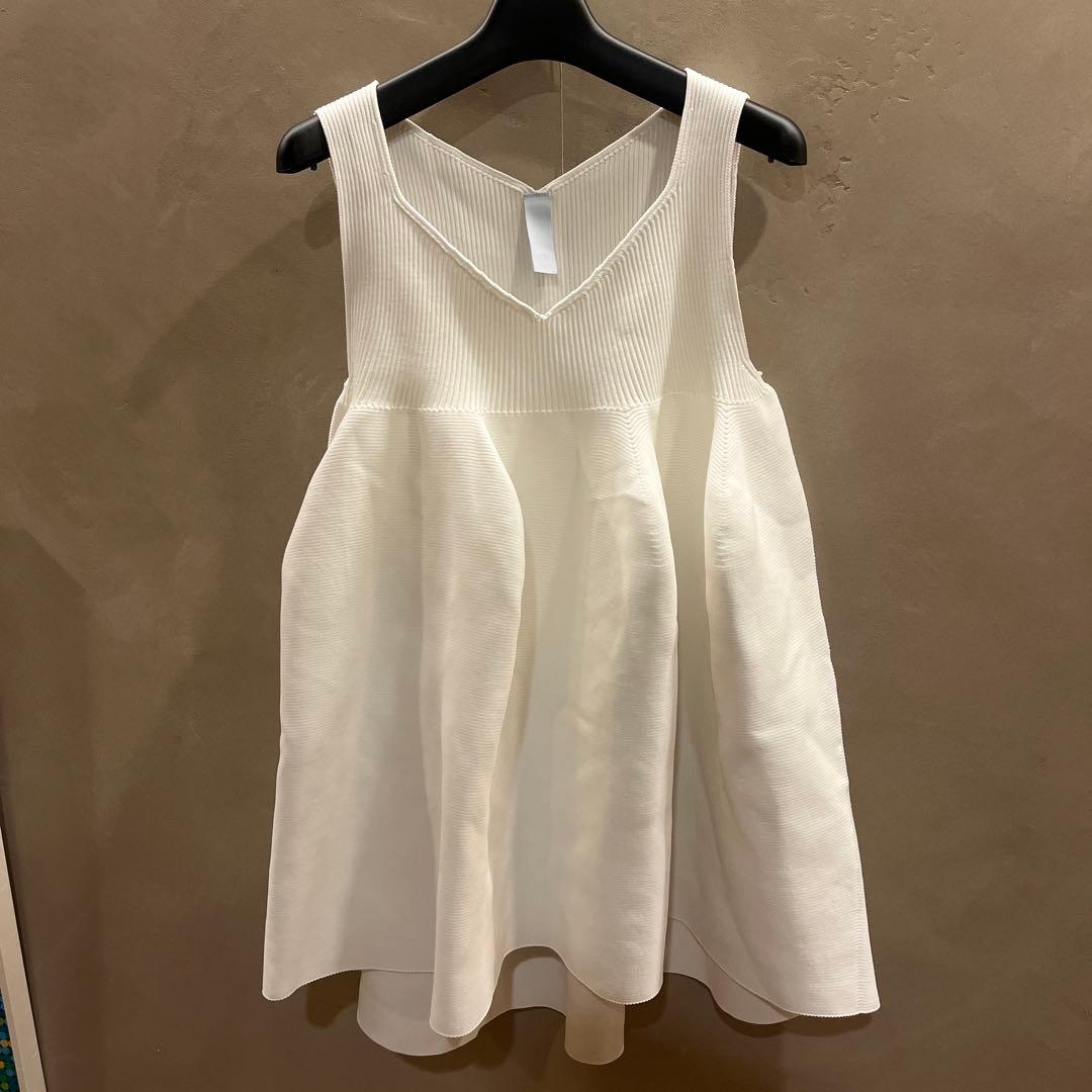 限定値下げCFCL 美品！　ホワイト Vネック ノースリーブ チュニック