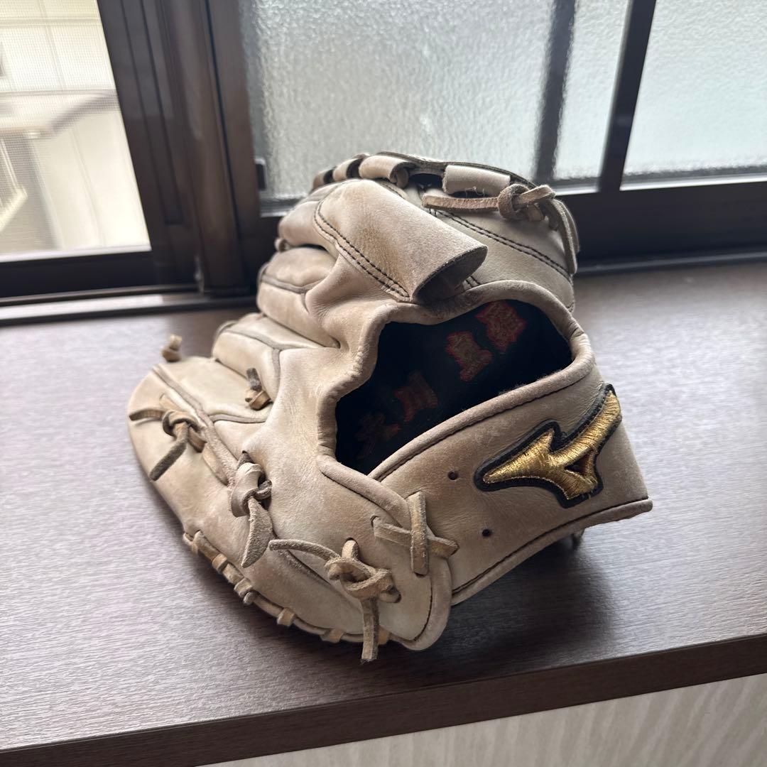 ミズノ 硬式グローブ 右投げ ベージュ