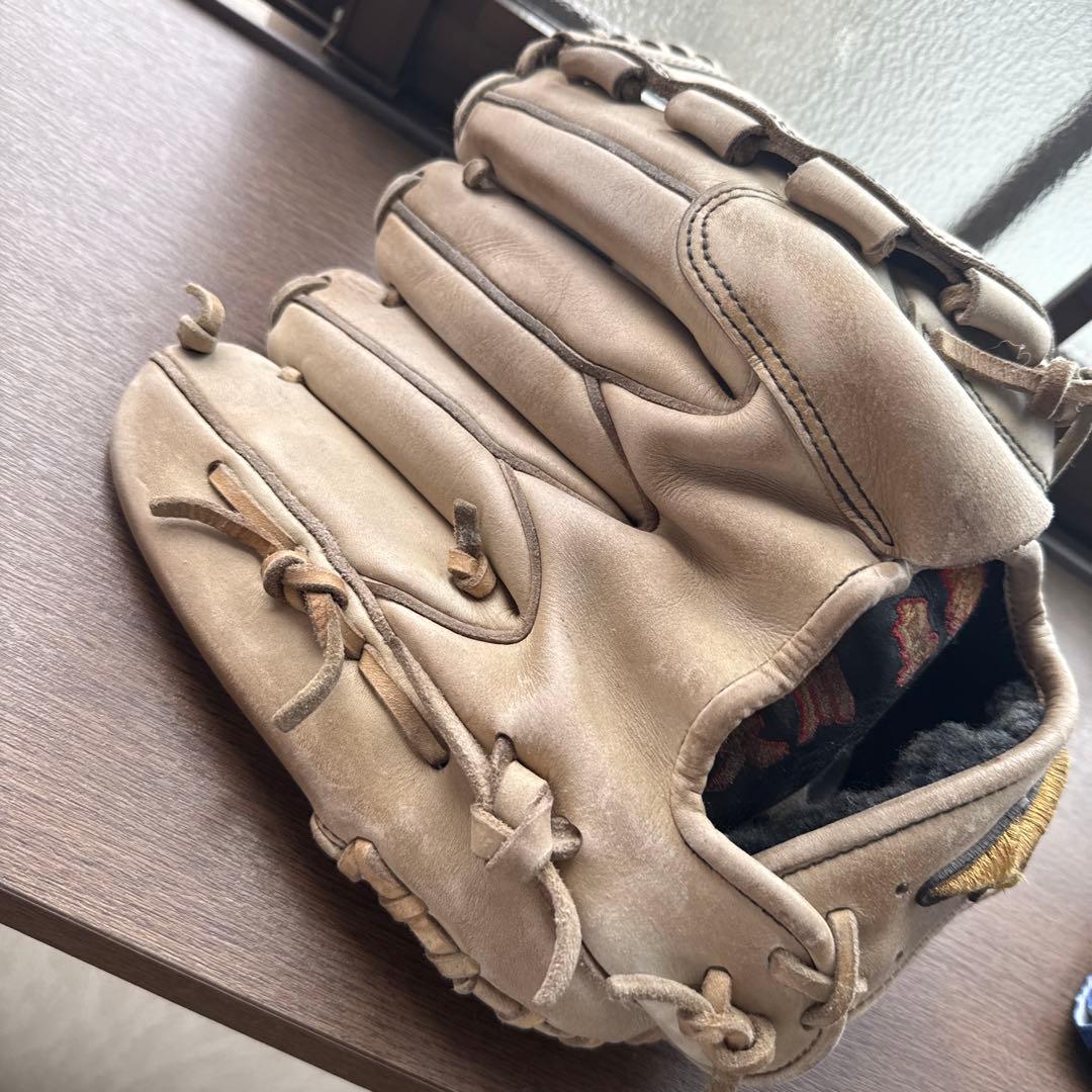ミズノ 硬式グローブ 右投げ ベージュ