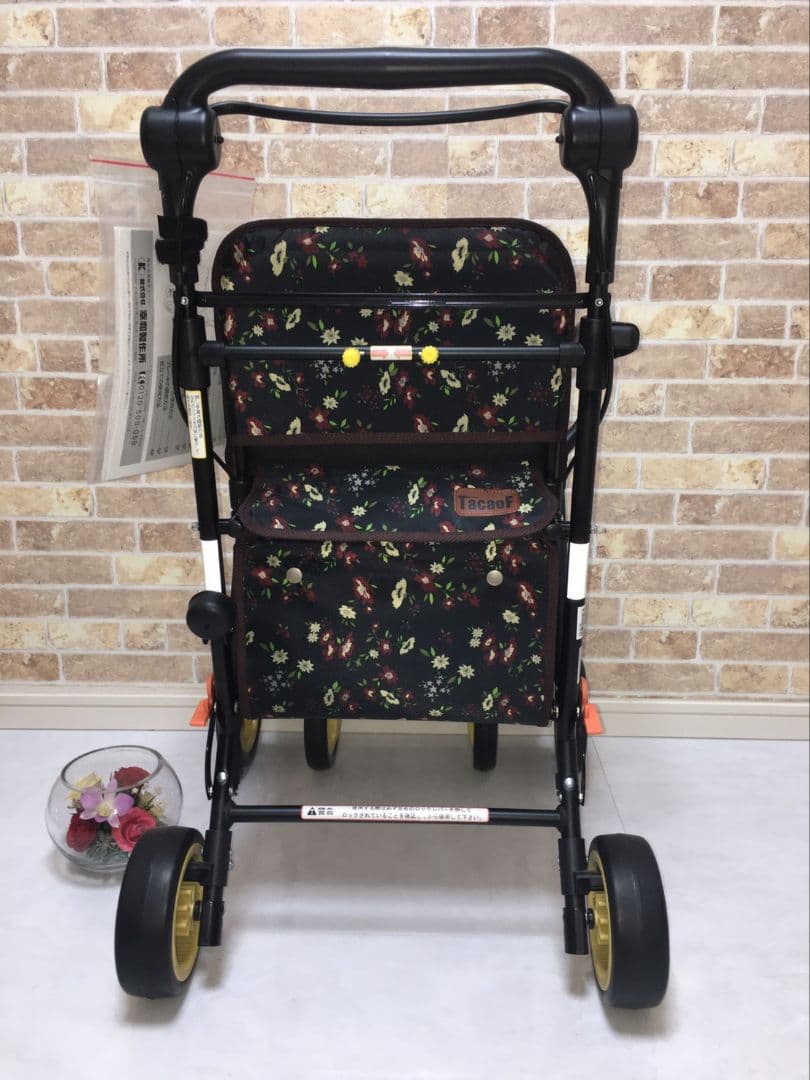 値下可能幸和製作所　エヴォーク　花柄　新品未使用　シルバーカー　送料無料