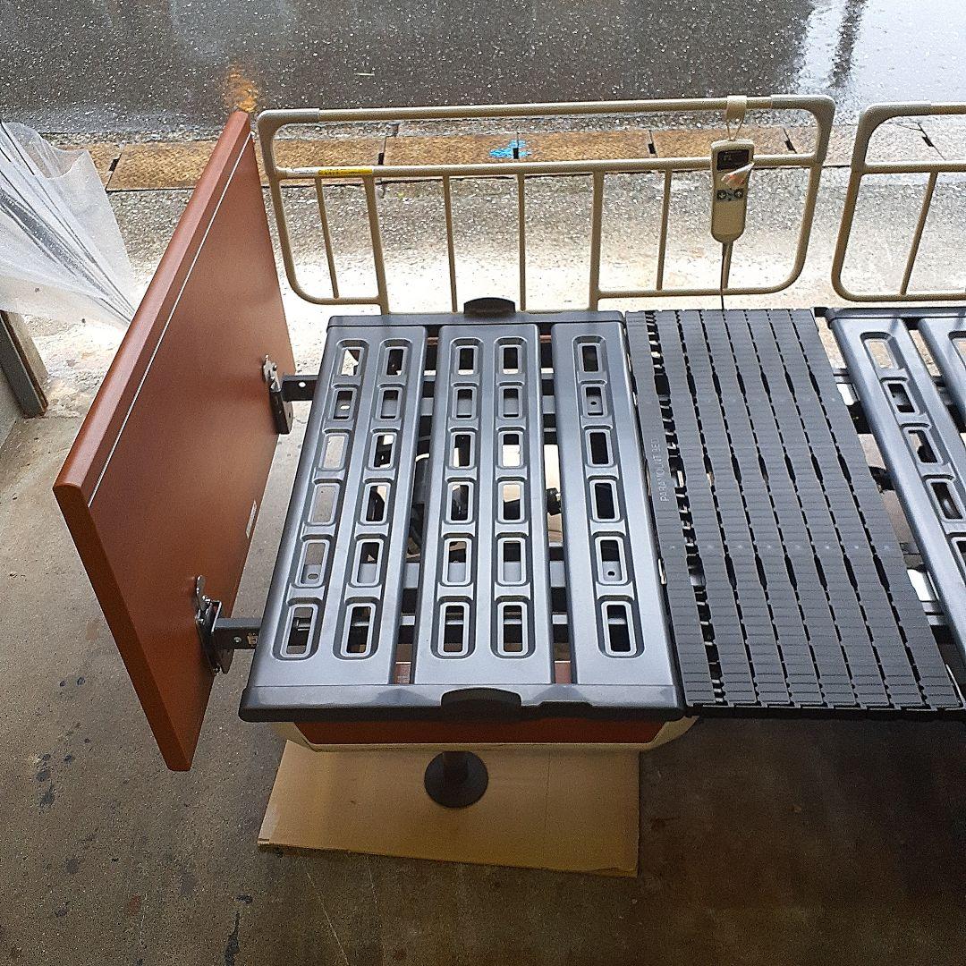 パラマウントベッド　楽匠　　　　　介護用ベッド　電動ベッド　介護　電動　在宅ケア