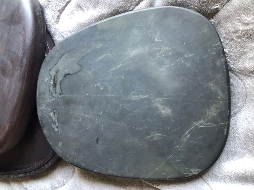 端渓硯 ◆老坑水巖・魚脳砕凍・胭脂暈・金綫の極美石◆坑仔巖旧坑◆唐木箱◆9.5吋