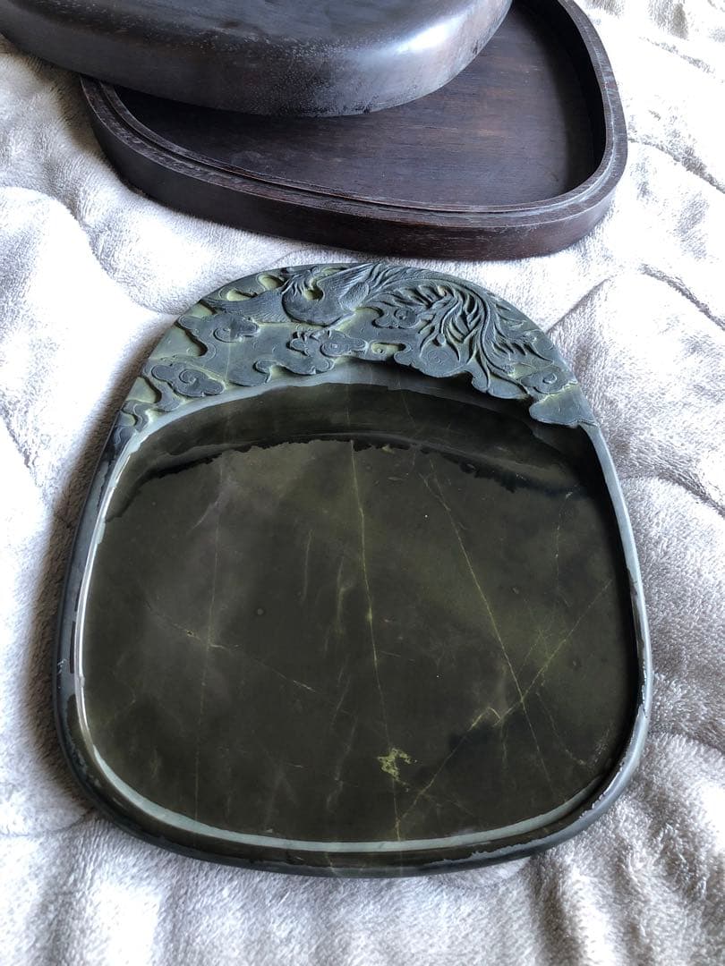 端渓硯 ◆老坑水巖・魚脳砕凍・胭脂暈・金綫の極美石◆坑仔巖旧坑◆唐木箱◆9.5吋