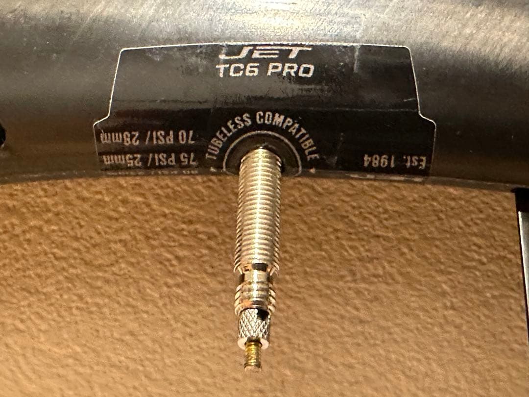 値交渉可　HED JET6 前後タイヤ・ノバコローナコグ付