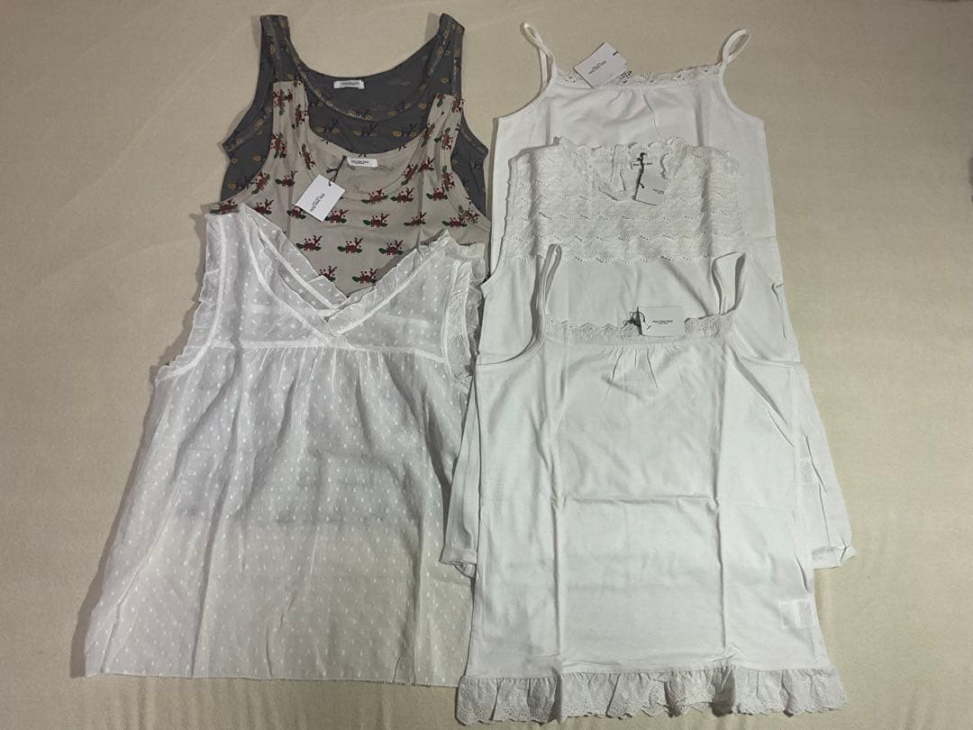 ブランド夏物トップス　まとめ売り24枚　キャミソール、タンクトップなど