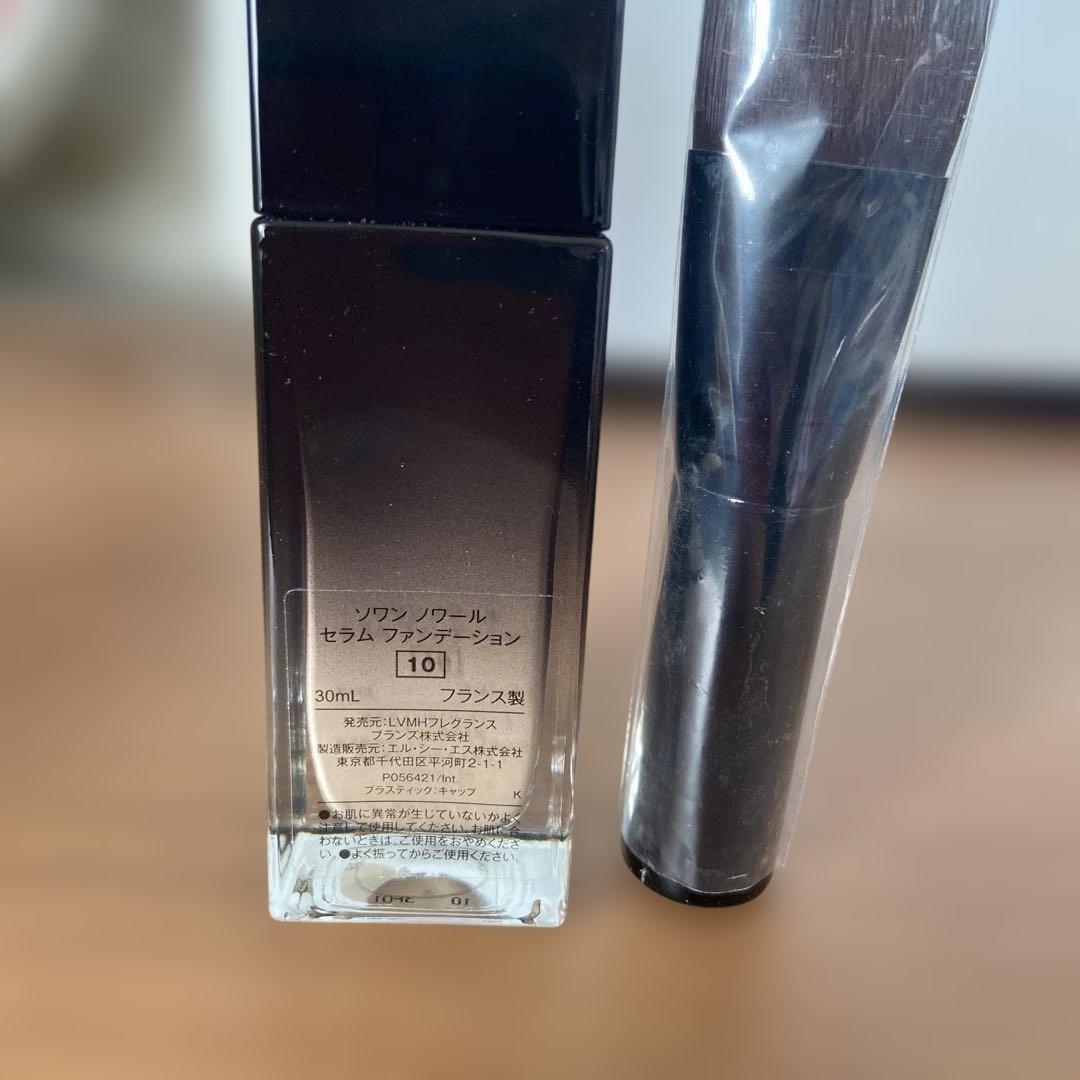 ジバンシィソワンノワールセラムファンデーション 30ml 10