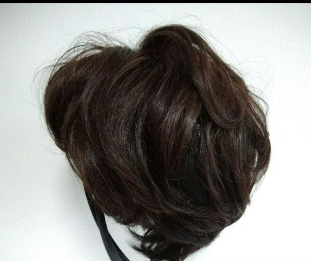 メロウシャインラブリーショートプレミアム　ダークブラウン　ウィッグ