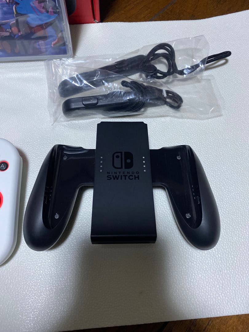 Nintendo Switch ホワイト/レッド 本体 ポケモンソフト付き
