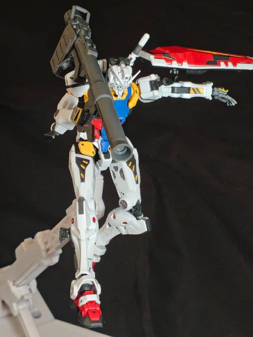 白いガンダム ジークアクス guuuuuux ガンダム シャア HG ガンプラ