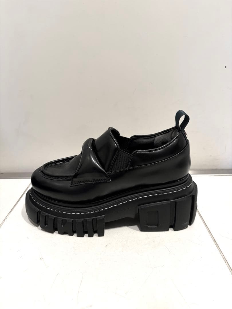 完売　UN3D. SOLE PLUMP LOAFER