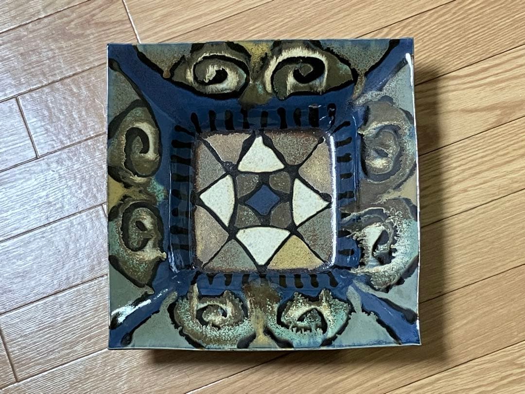 (美品)白石篤 多彩幾何文糠白釉飾皿 益子焼 陶器 飾皿 置物 陶芸