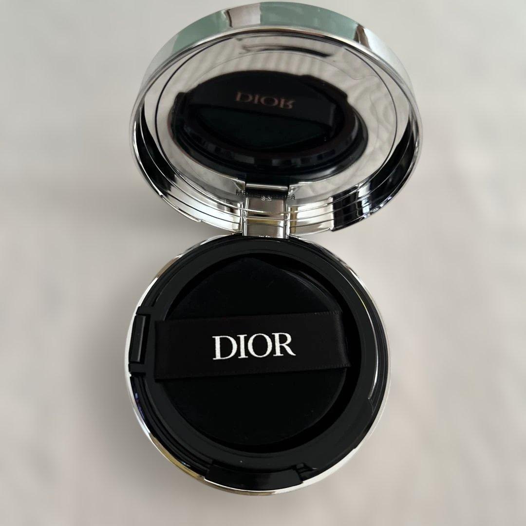 Dior Forever クッションファンデーション　PINK CANNAGE