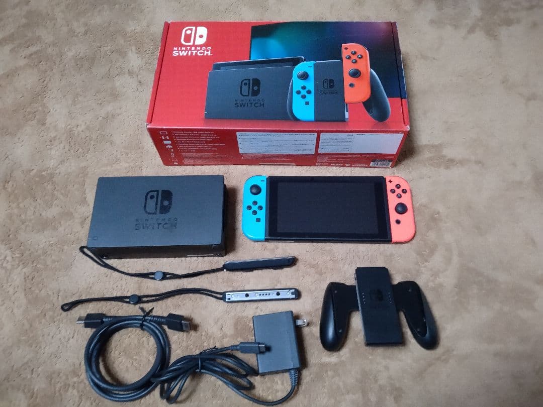 Nintendo Switch 本体、パステルカラージョイコン付属