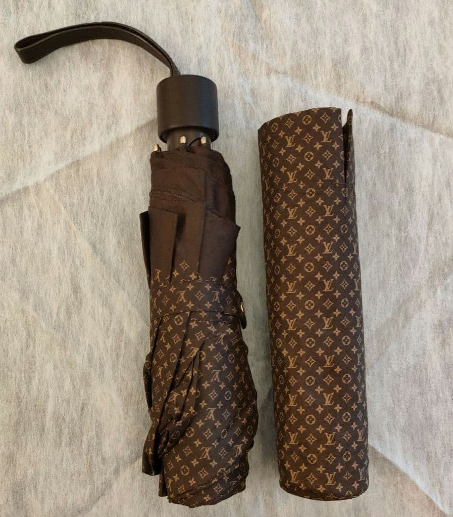 ルイヴィトン 折りたたみ傘 モノグラム パラプルュイ オンデー 雨傘
