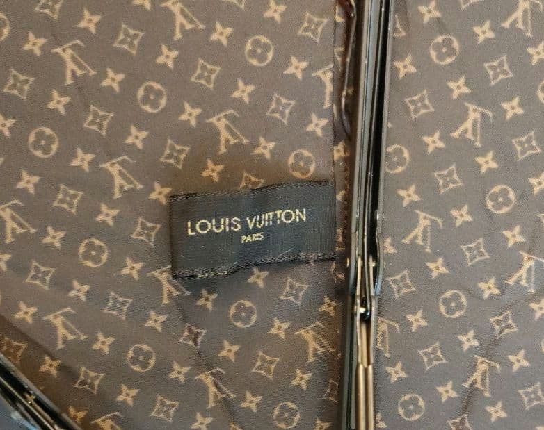 ルイヴィトン 折りたたみ傘 モノグラム パラプルュイ オンデー 雨傘