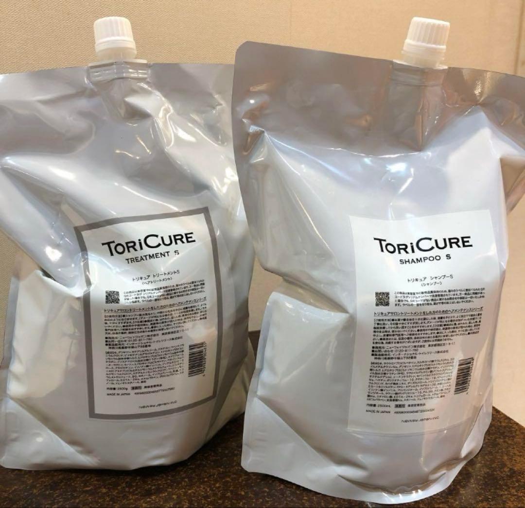ハチ❣️ トリキュア❣️トリートメント & シャンプー M❣️2500gセット❣️
