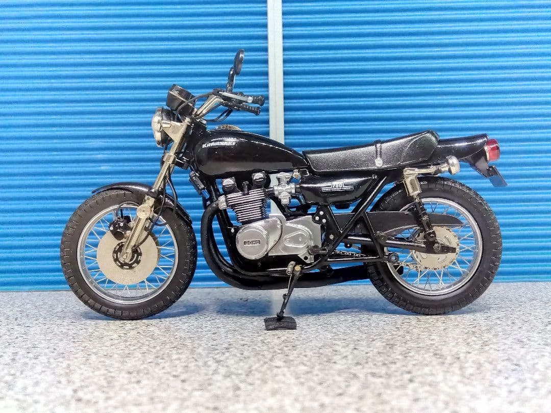 ミニカー1/18 マルサン鉄馬 KAWASAKI ZⅡ カスタム 黒豆仕様