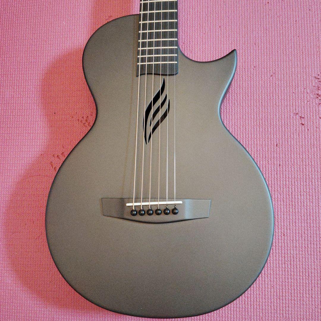 Ｅnya Nova Go アコースティックギター、カーボン一体成型トラベルギター