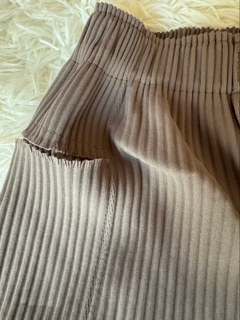 ISSEY MIYAKE me プリーツ ガウチョパンツ ブラウン Mサイズ