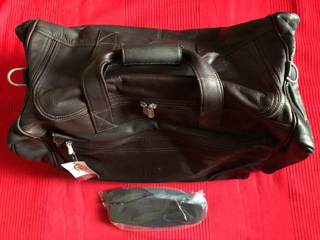 Piel Leatherのゴルフバッグ（Sony Openロゴ入り）