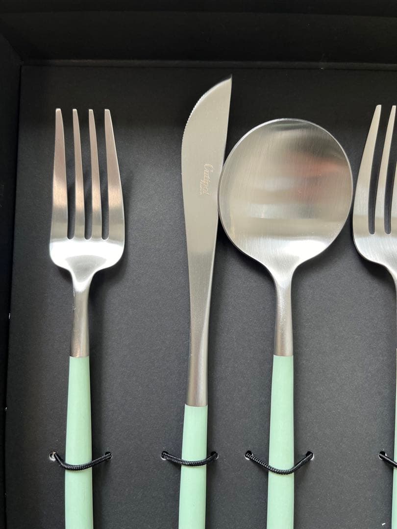 クチポール　カラトリー